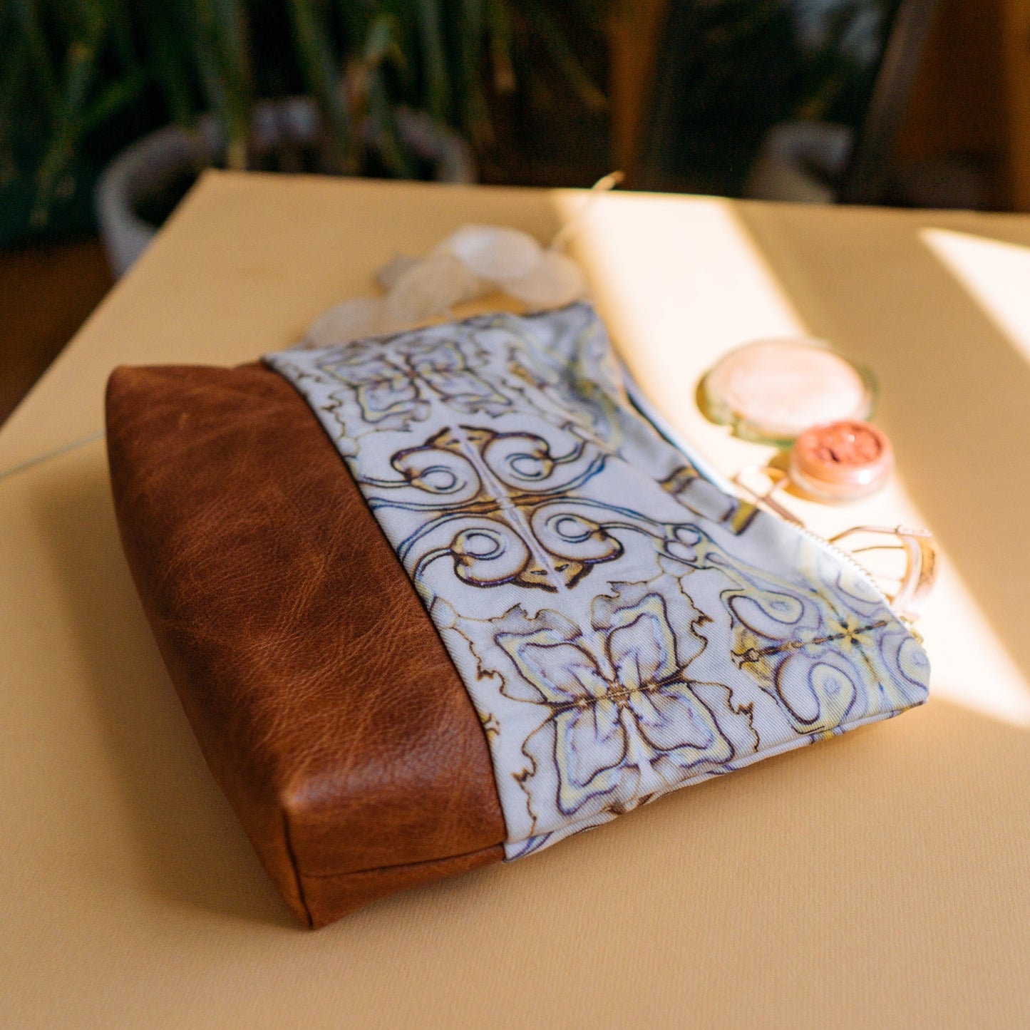 ESSENTIAL Make Up Bag large print